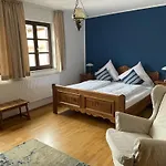Und Restaurant Neuhauser فندق *