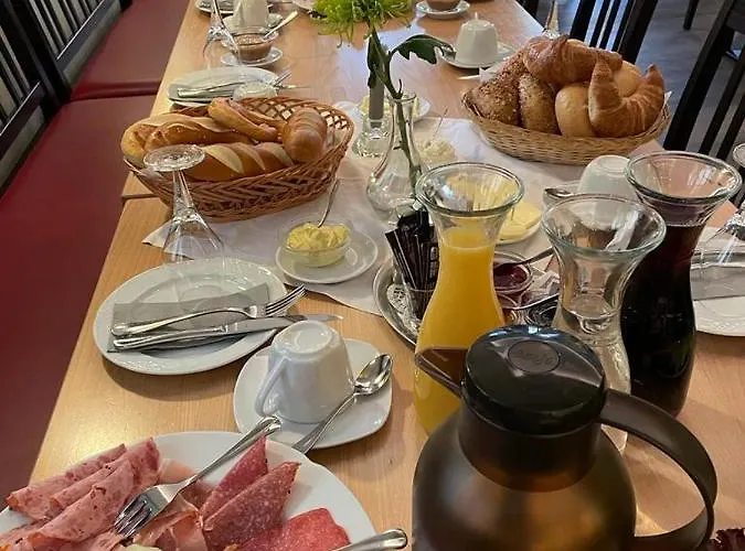 Und Restaurant Neuhauser Ξενοδοχείο Volkach