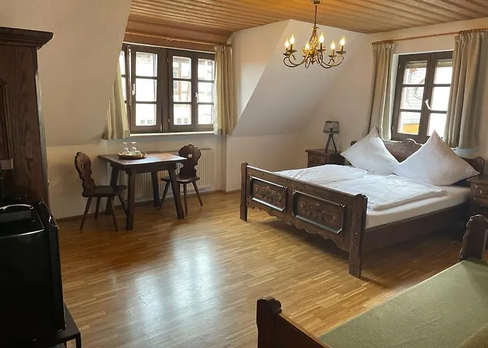 Und Restaurant Neuhauser Ξενοδοχείο Volkach