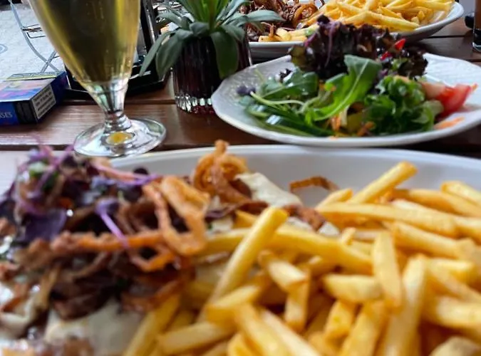 Ξενοδοχείο Und Restaurant Neuhauser *