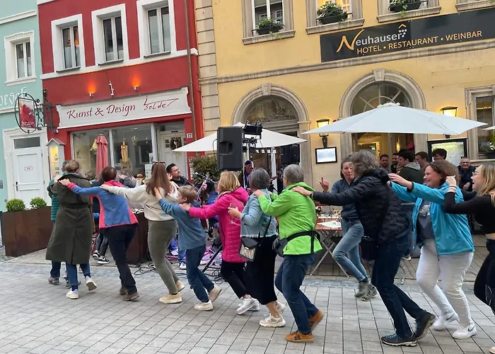 Und Restaurant Neuhauser * Volkach
