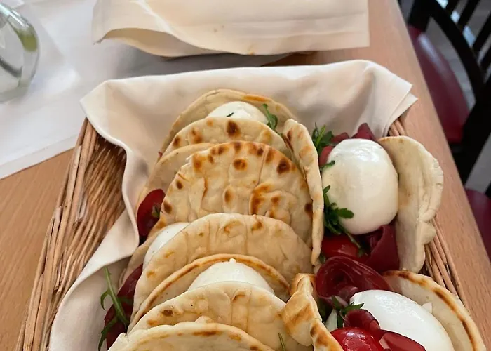 Ξενοδοχείο Und Restaurant Neuhauser