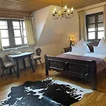 Und Restaurant Neuhauser *
