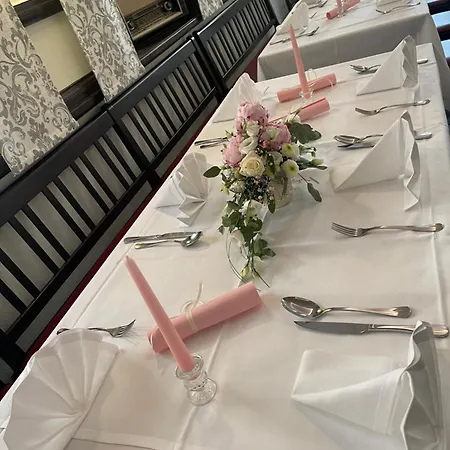 Und Restaurant Neuhauser Hotel
