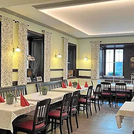 Und Restaurant Neuhauser