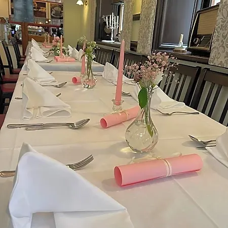 Hotel Und Restaurant Neuhauser Volkach